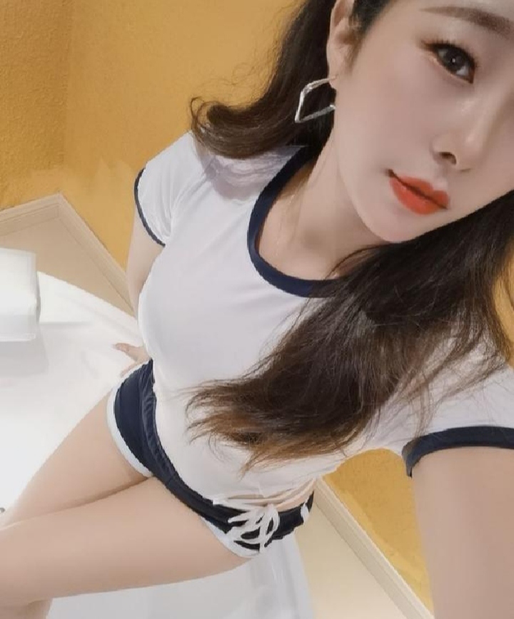 沈北性感大长腿美女