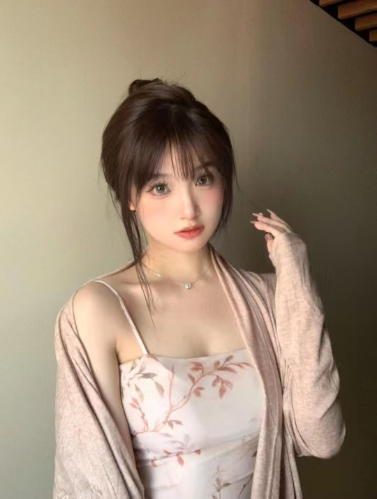 年轻貌美小姐姐