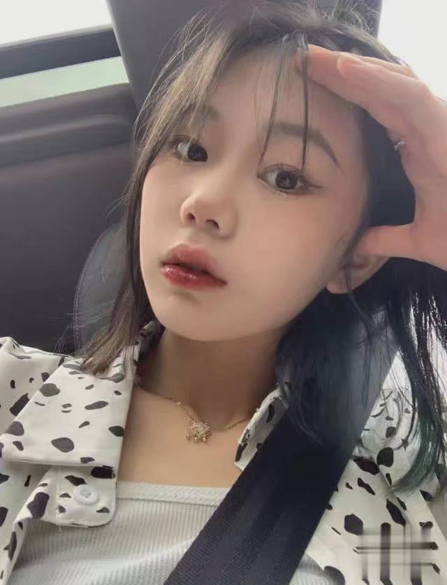 在床上很Sao的妹子