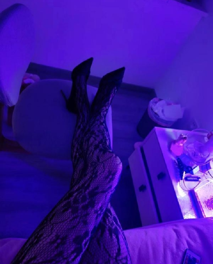 性感诱惑的佳佳老师