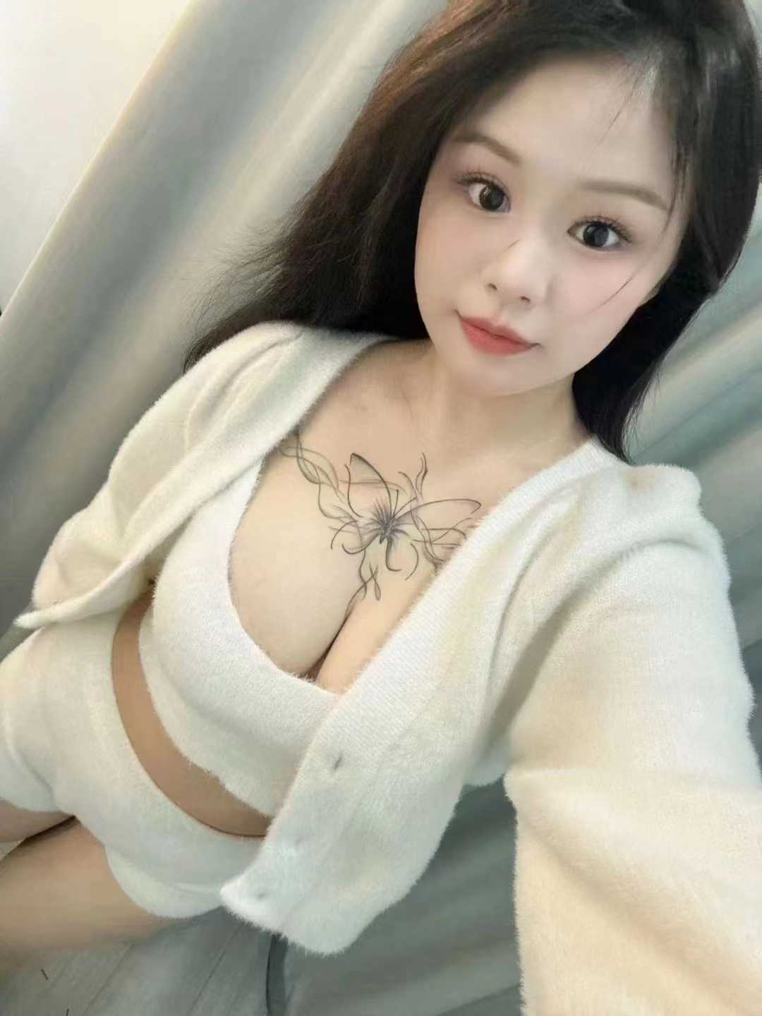 颜值身材还不错的妹子