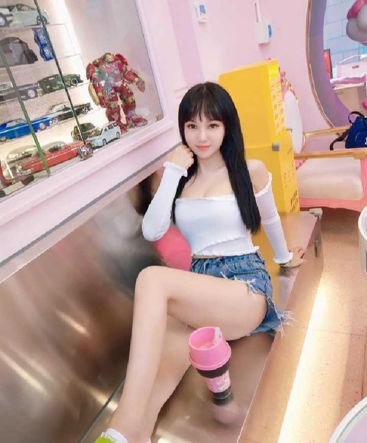 火辣迷人的风情老师