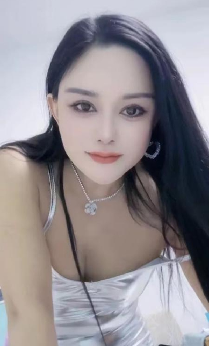  she~吻拉丝波波老师