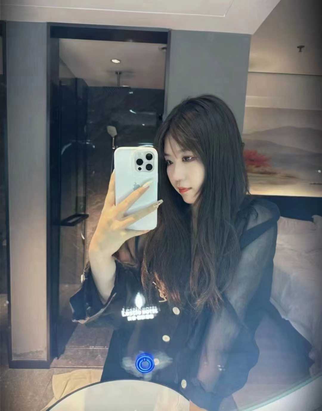 还不错值得冲的妹子