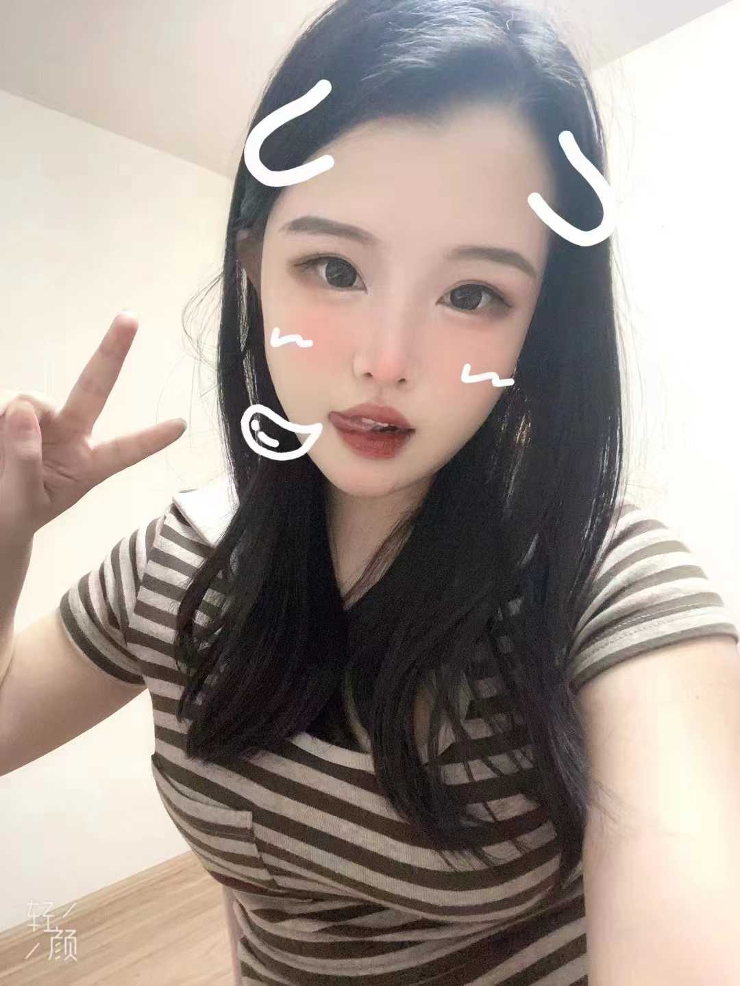 长相身材都很棒的一个小姐姐