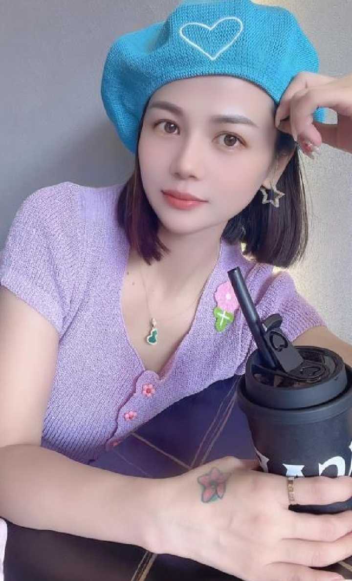 性感大长腿瑜伽美女夏慕