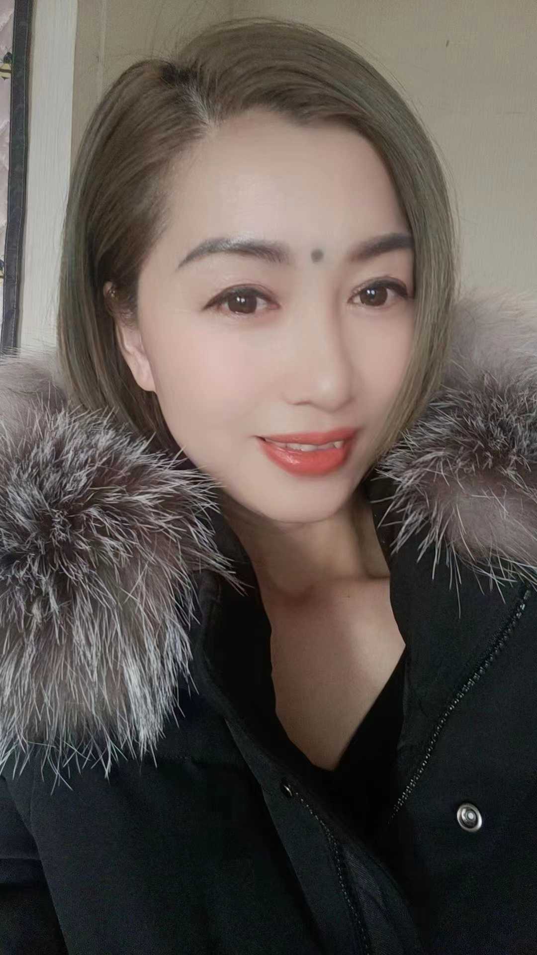 体验气质少妇干出白浆