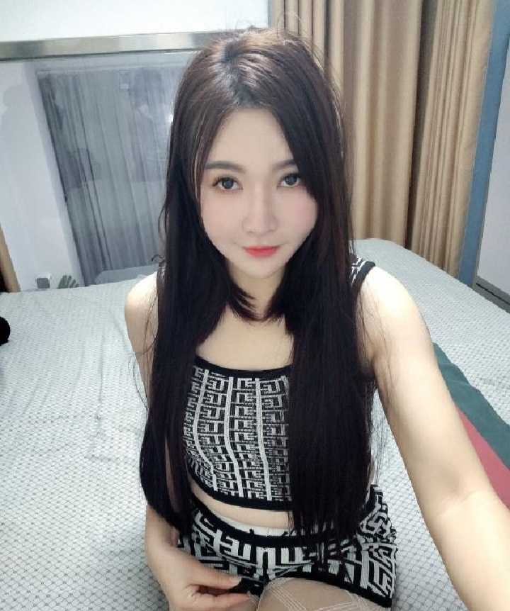 极具诱惑的性感尤物小橙子