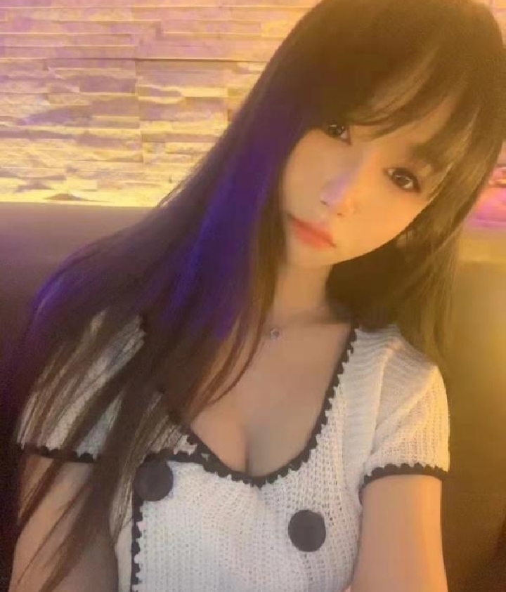 绿地云尚漂亮小姐姐