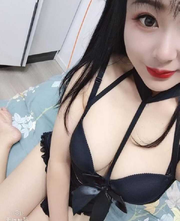 雪天体验大奶妹