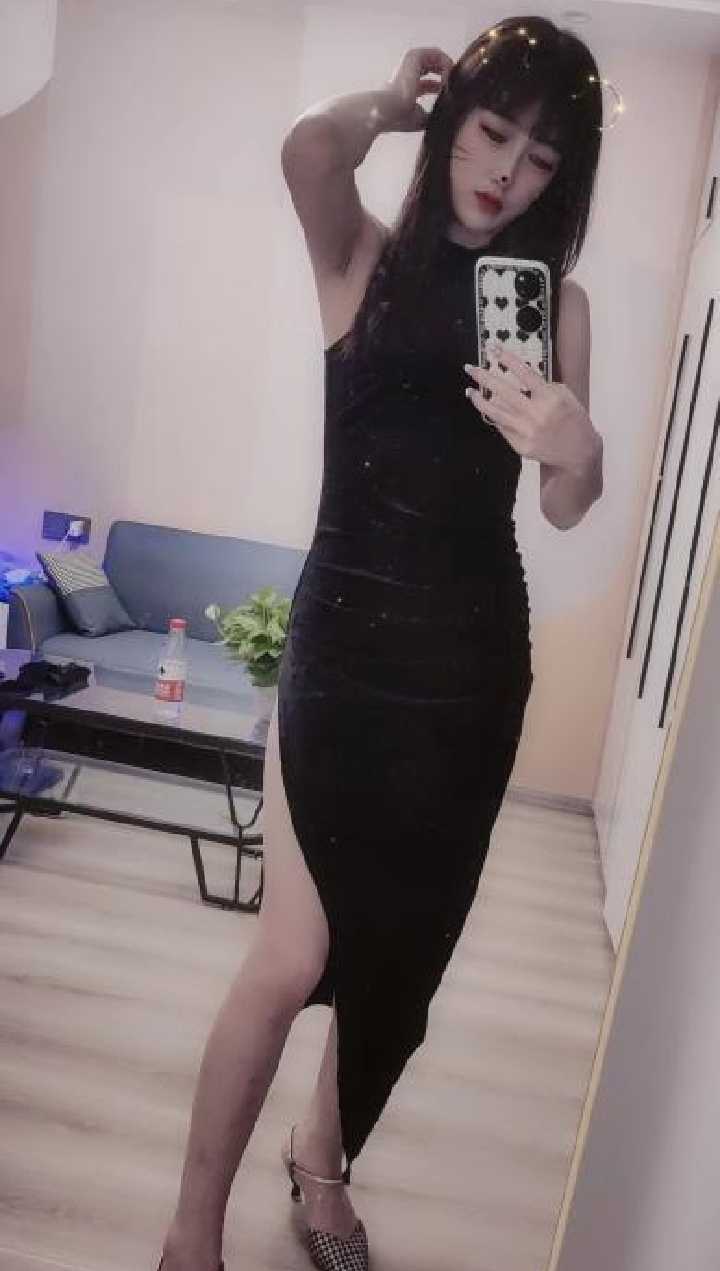 江宁性感高挑美女