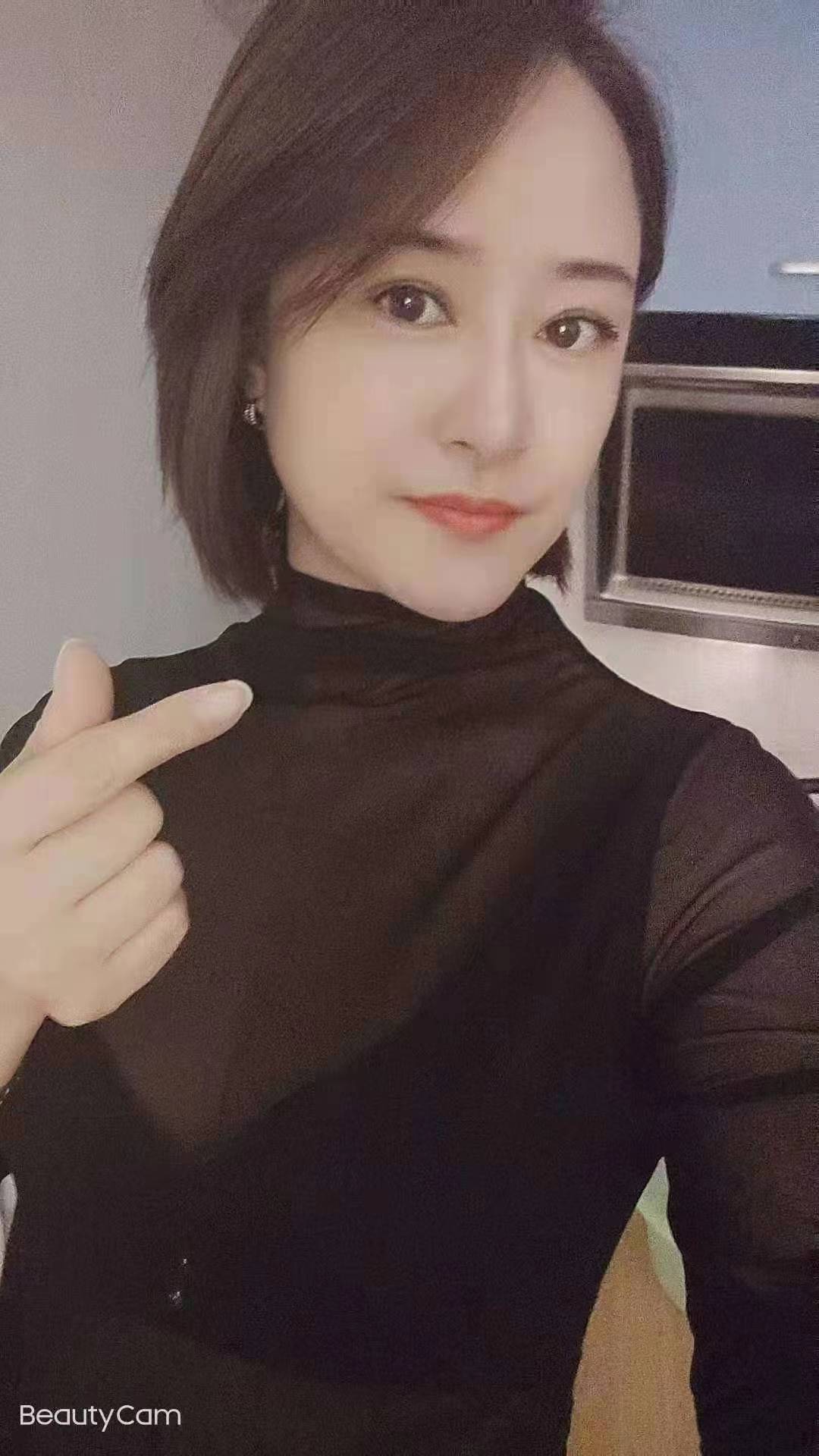 性感御姐身材很棒