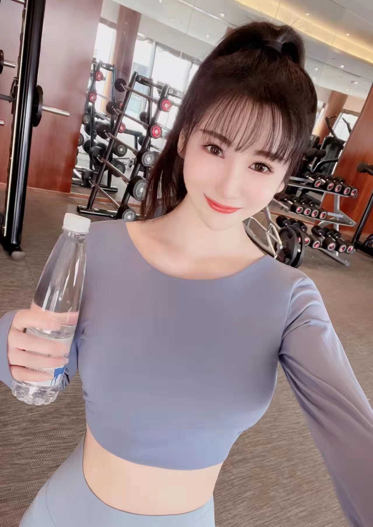 喜欢练瑜伽的小姐姐