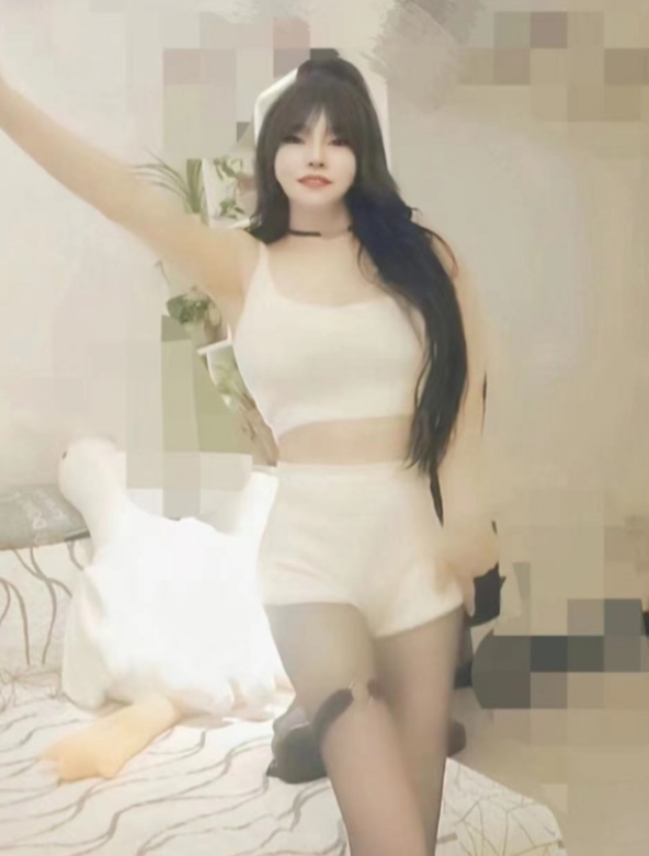 丰满白皙小少妇