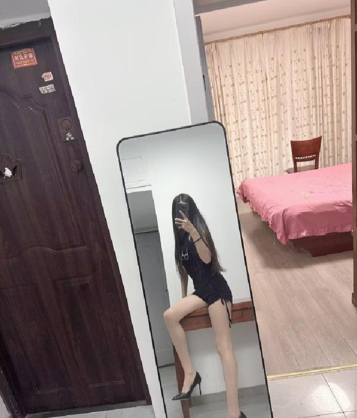 三长街长腿苗苗