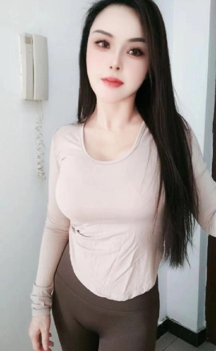 新宫大咪咪美女