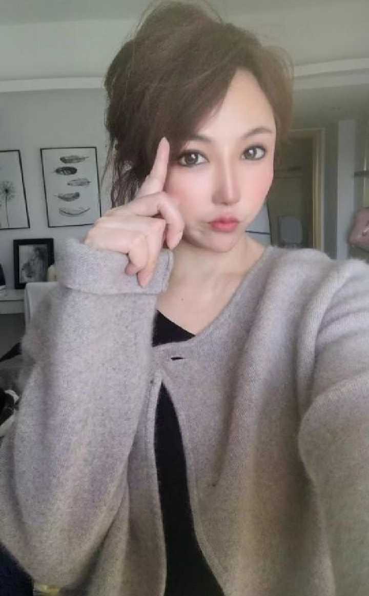 丰满性感的大奶可可