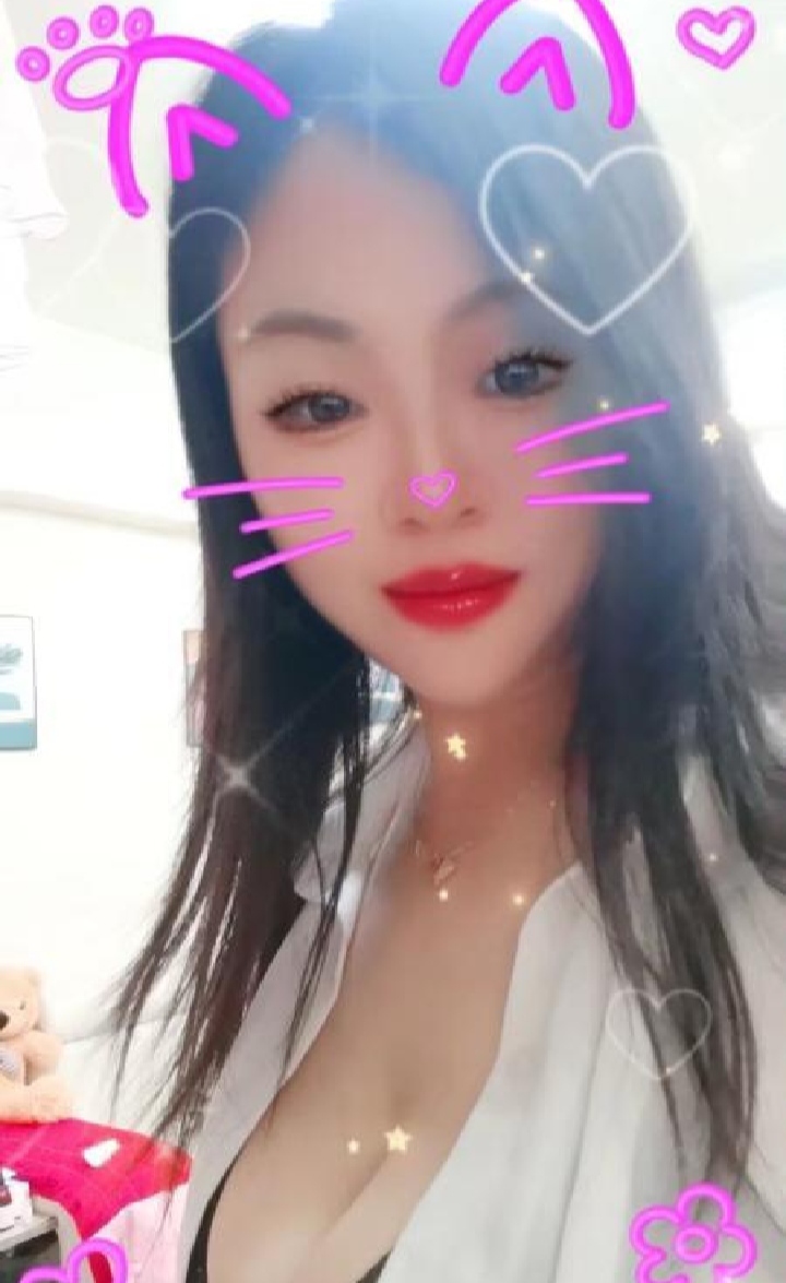 武汉大翘臀风Sao少妇