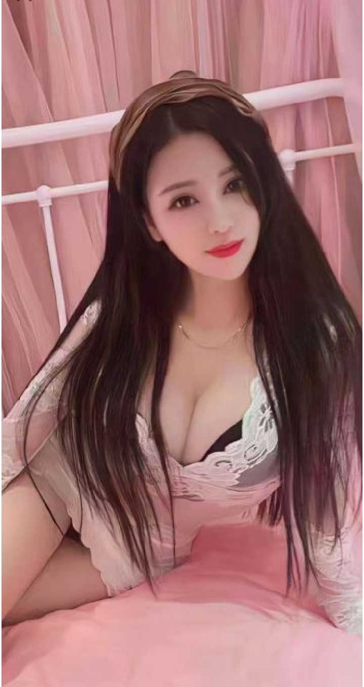 天河粉嫩丰满的露露