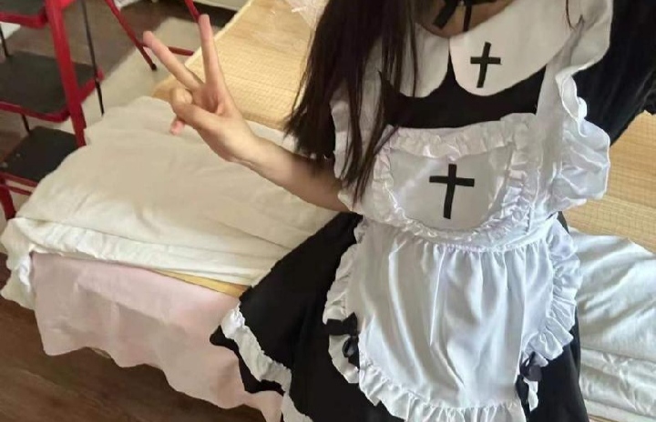 粉嫩呆萌小迷妹西西