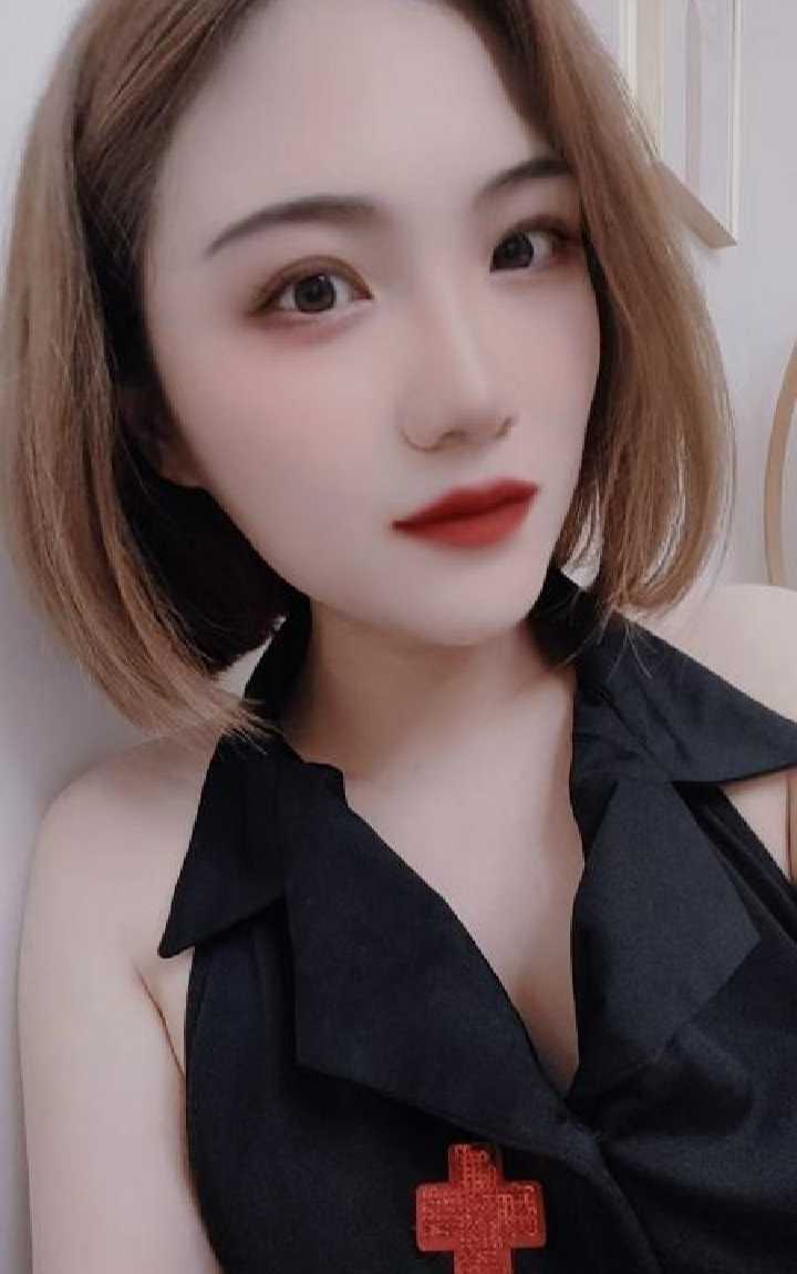 天心短发服务系妹子