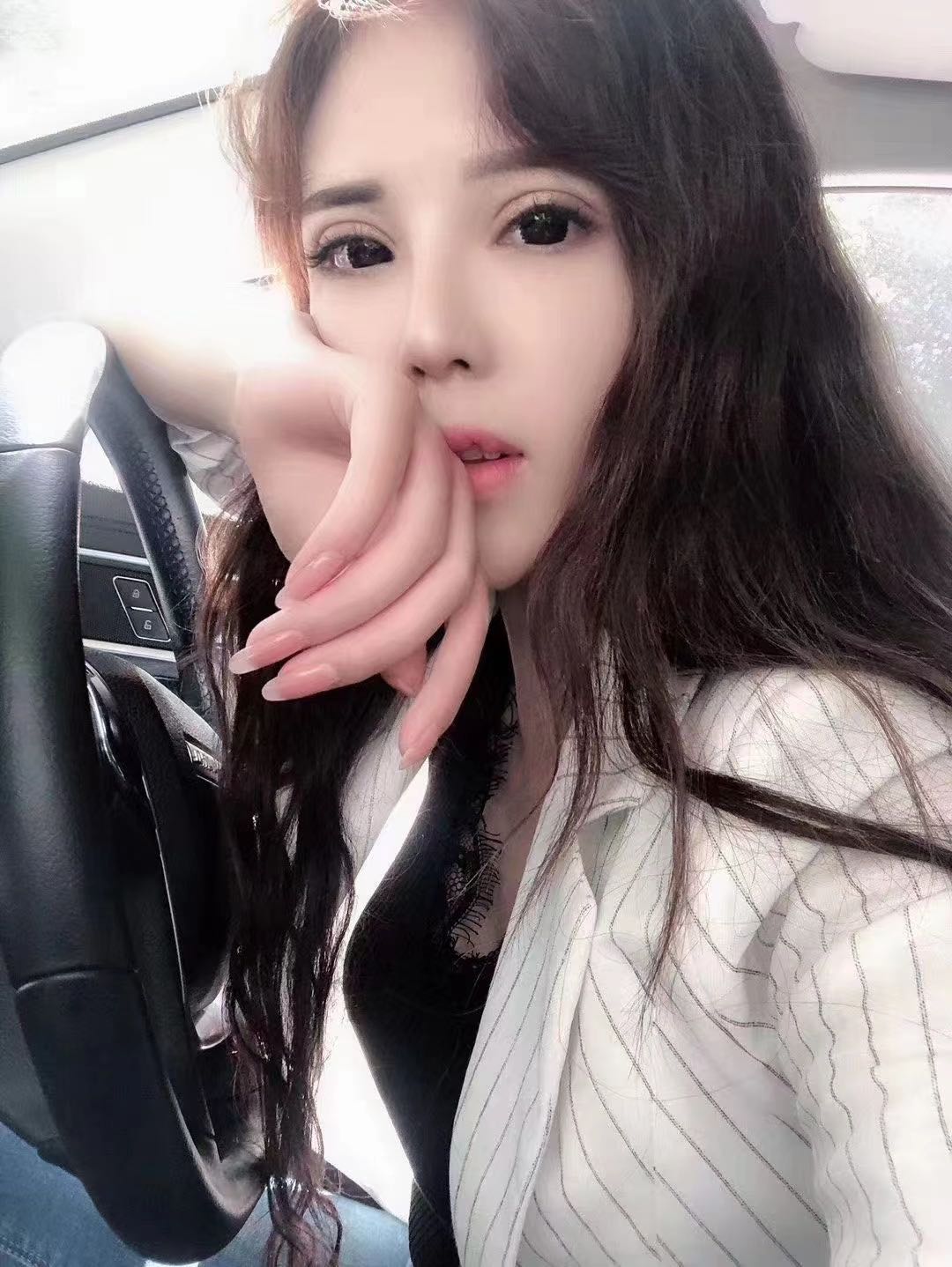 做餐饮的兼职小妹