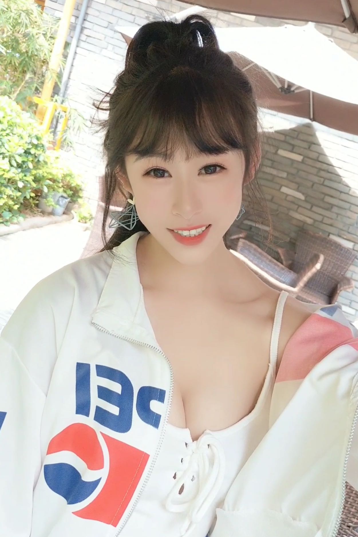 宝安00后颜值嫩妹