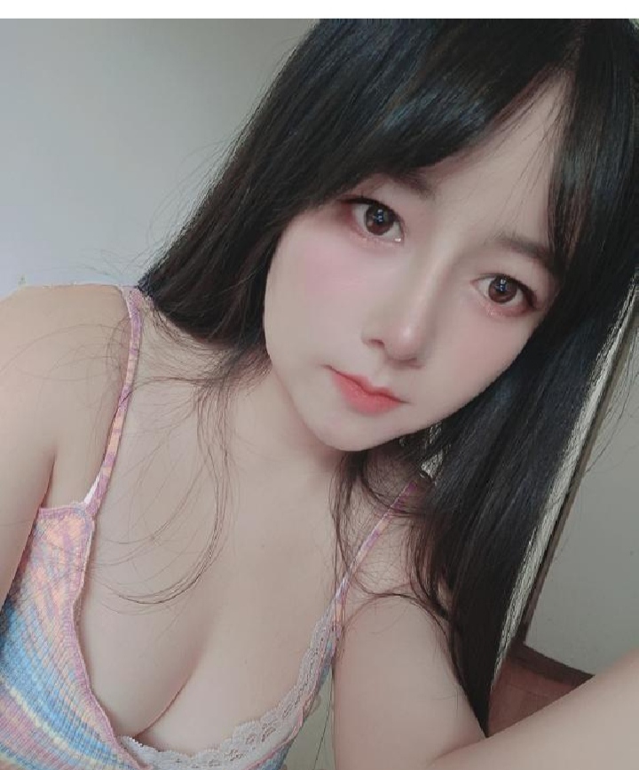 夫子庙巨乳美少女小贝