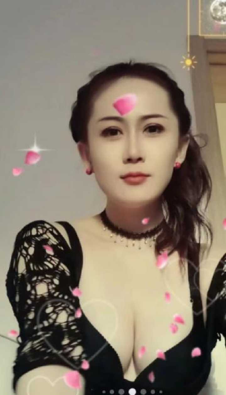 栖霞丰满白嫩少妇花花