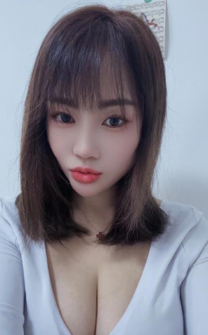 罗湖大奶尤物萌萌老师