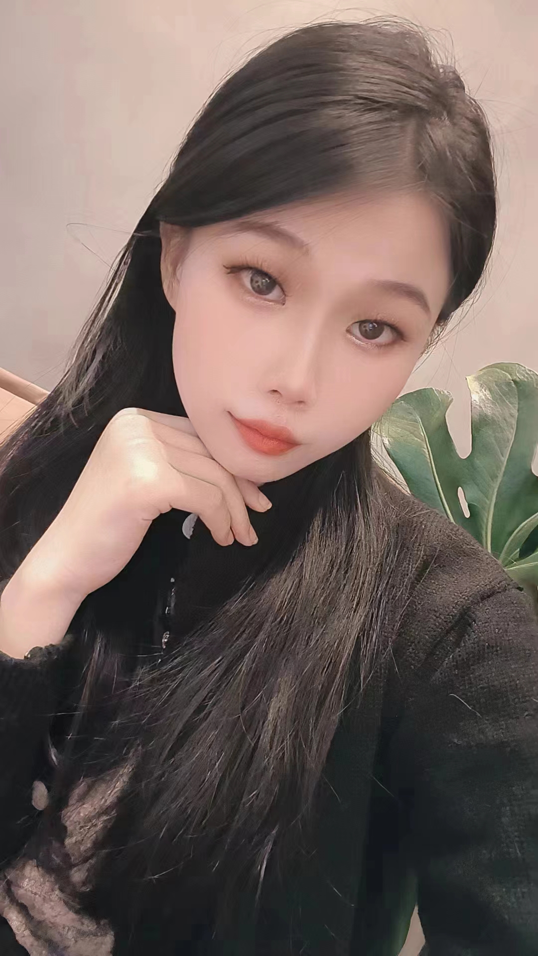 年轻有颜值的妹子