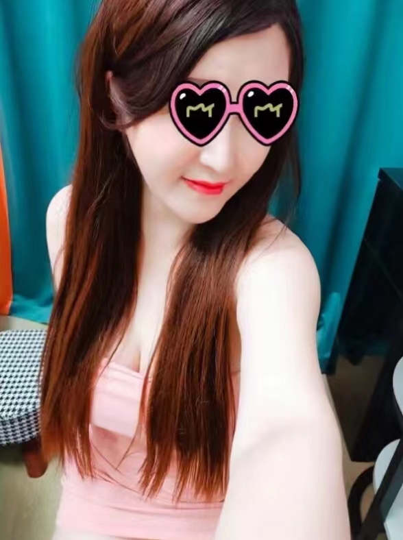 38d的大胸妹子真的很棒