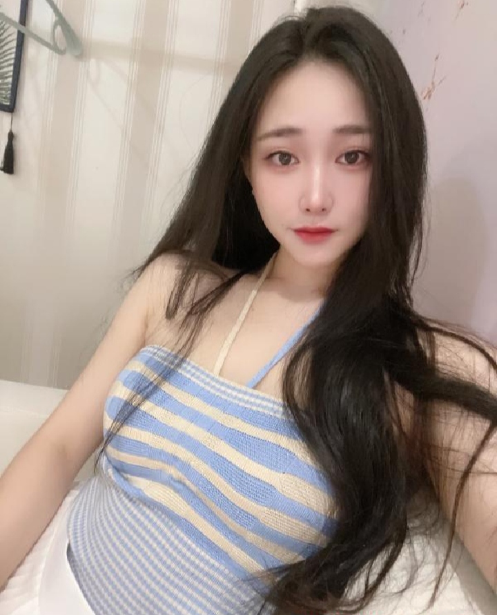 未央区性感粉嫩小女友