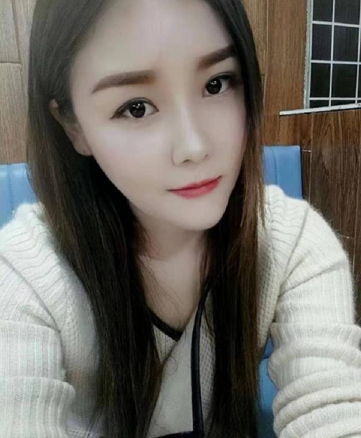 体验长腿服务系嫩妹