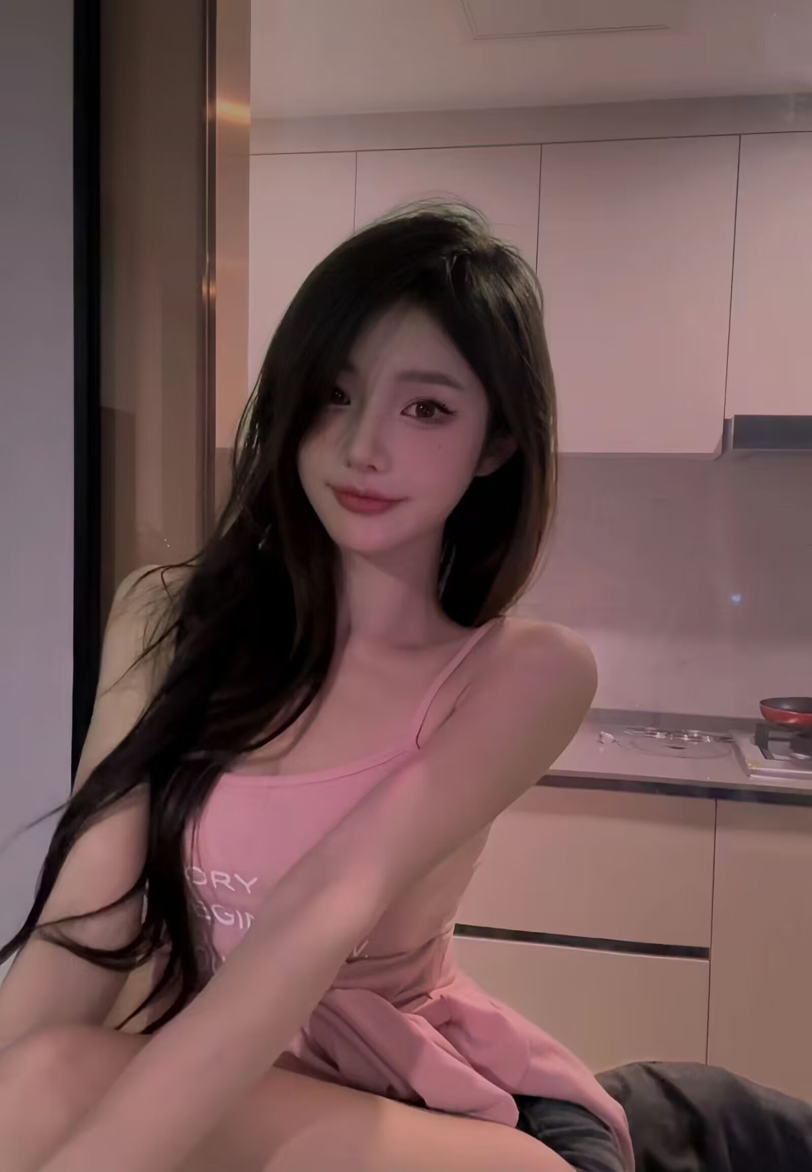 草房快餐，妹子年轻漂亮