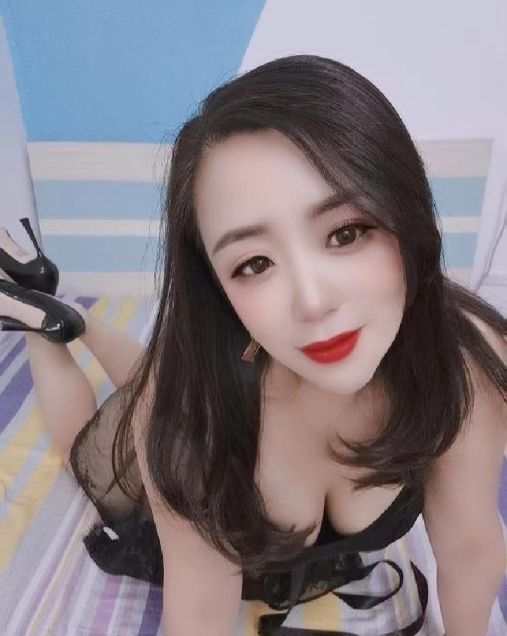 江南西丰满的欣欣