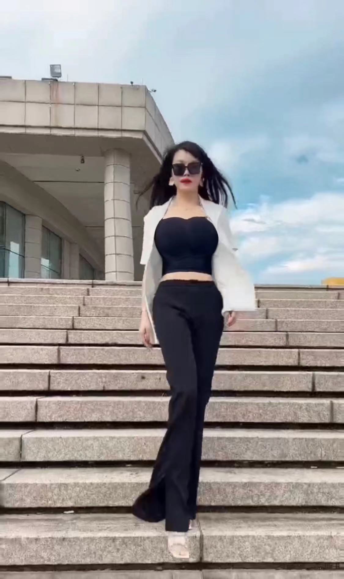 性感气质美少妇