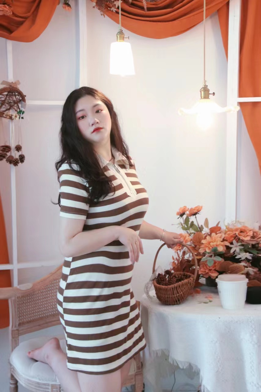 价格合适的性感美女