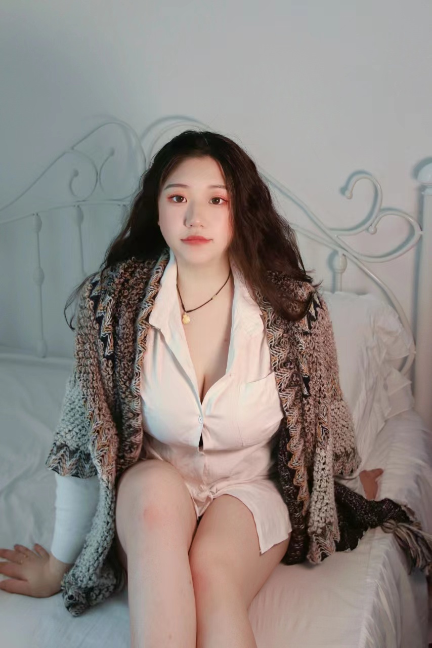 价格合适的性感美女