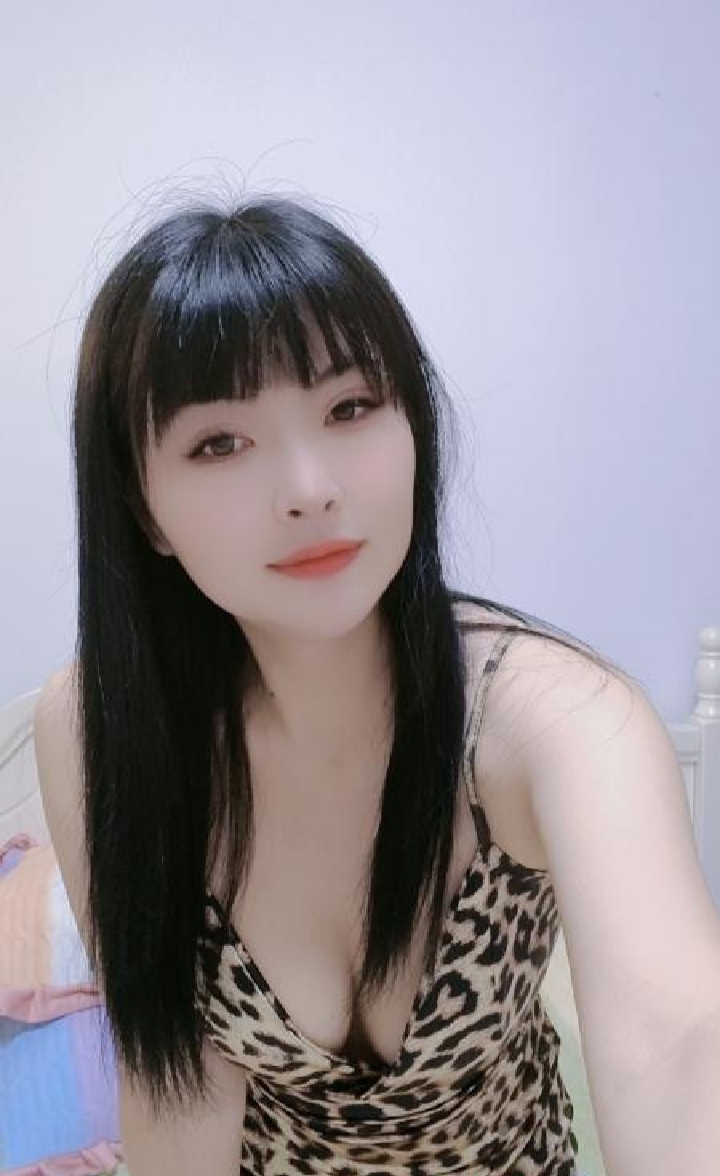 武昌岳家嘴白嫩小少妇芸儿