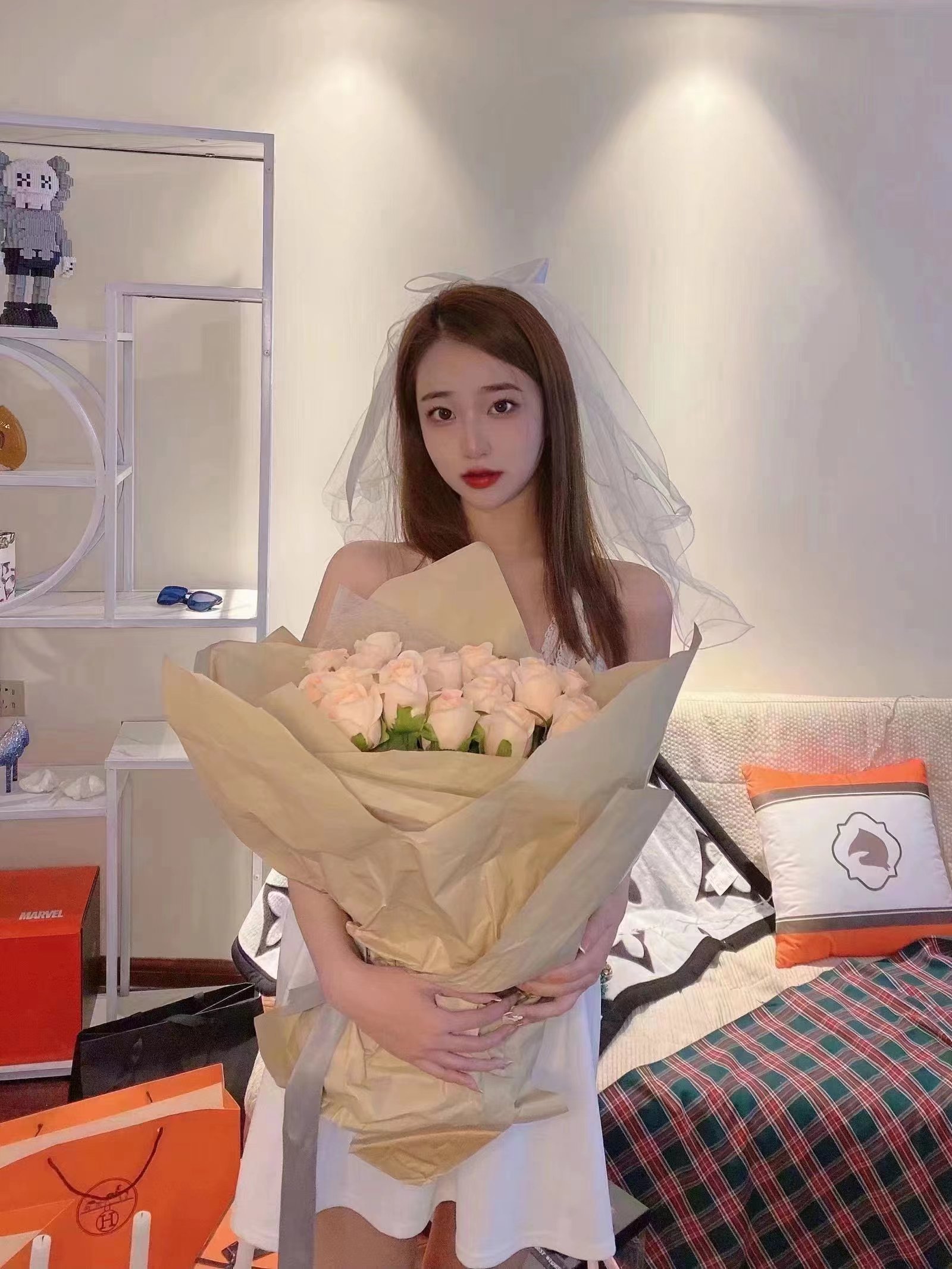 高新区粉嫩兼职小姐姐