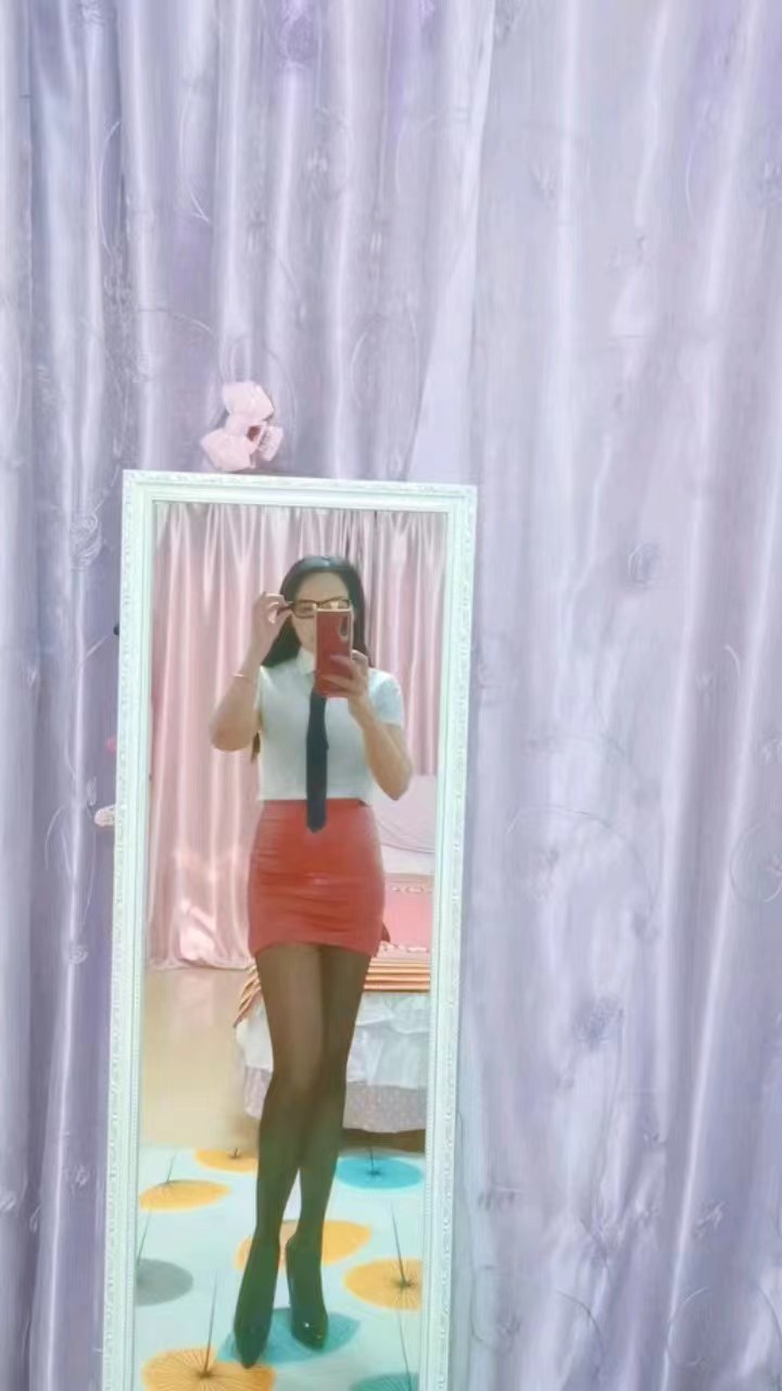 KH很卖力的一个妹妹