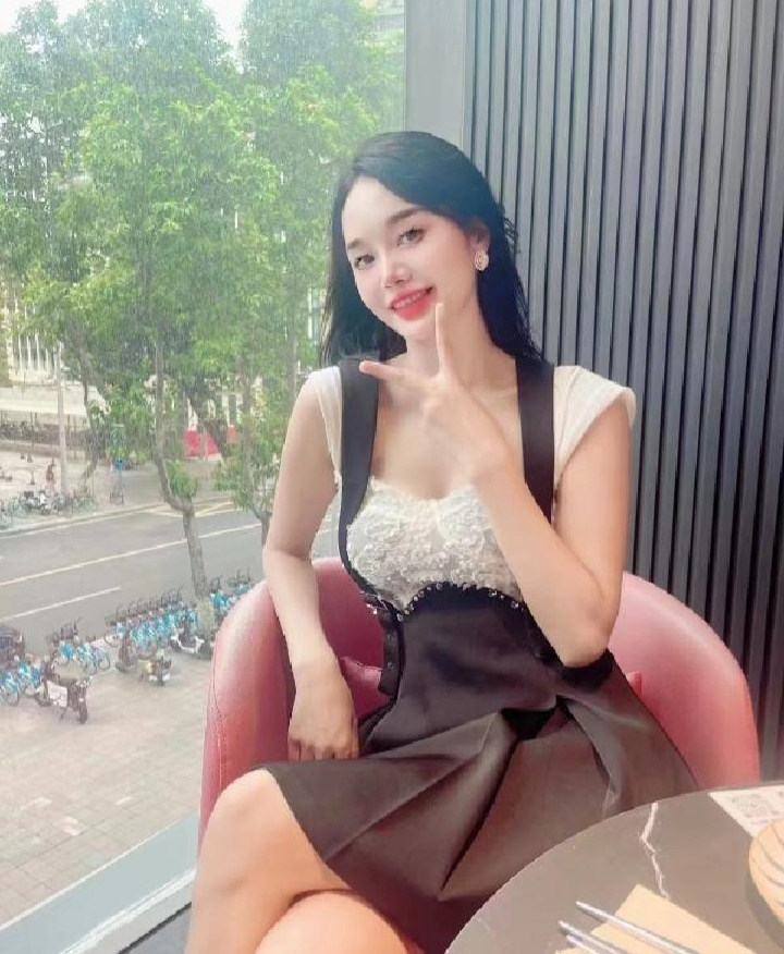 宝安性感火辣瑶瑶