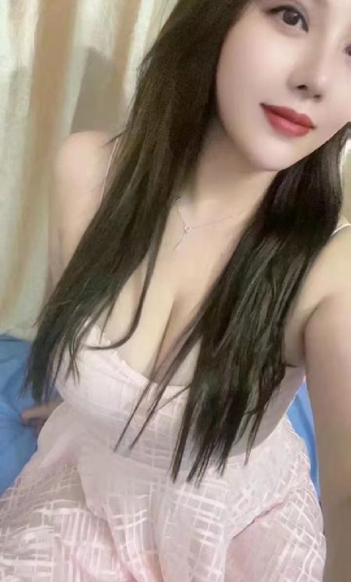 兼职大白兔医美小姐姐