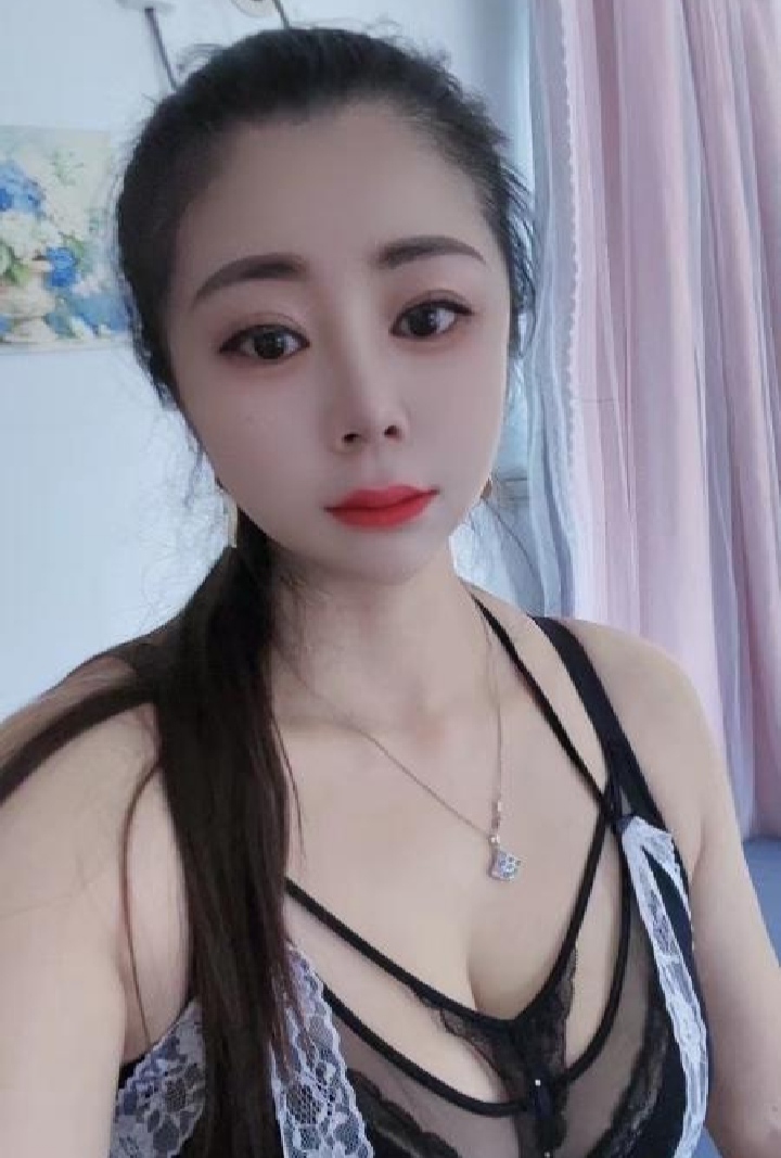 天河圆润翘臀大胸御姐