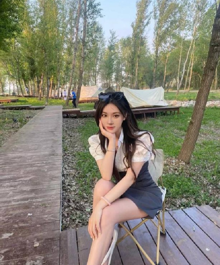 福田大长途性感嫩妹