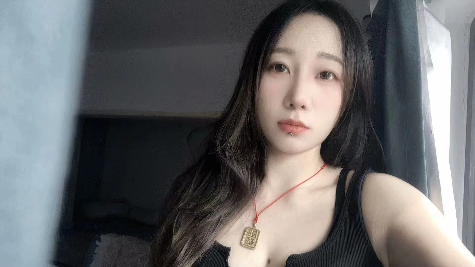 没有DH只有手和胸