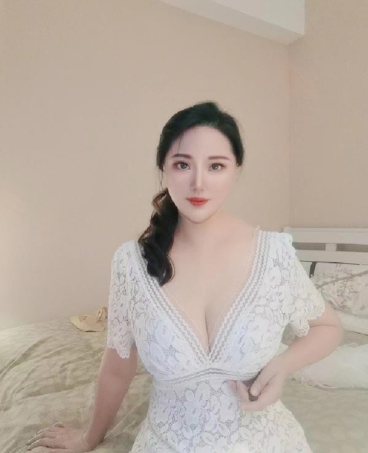 高挑肉感圆润妮妮