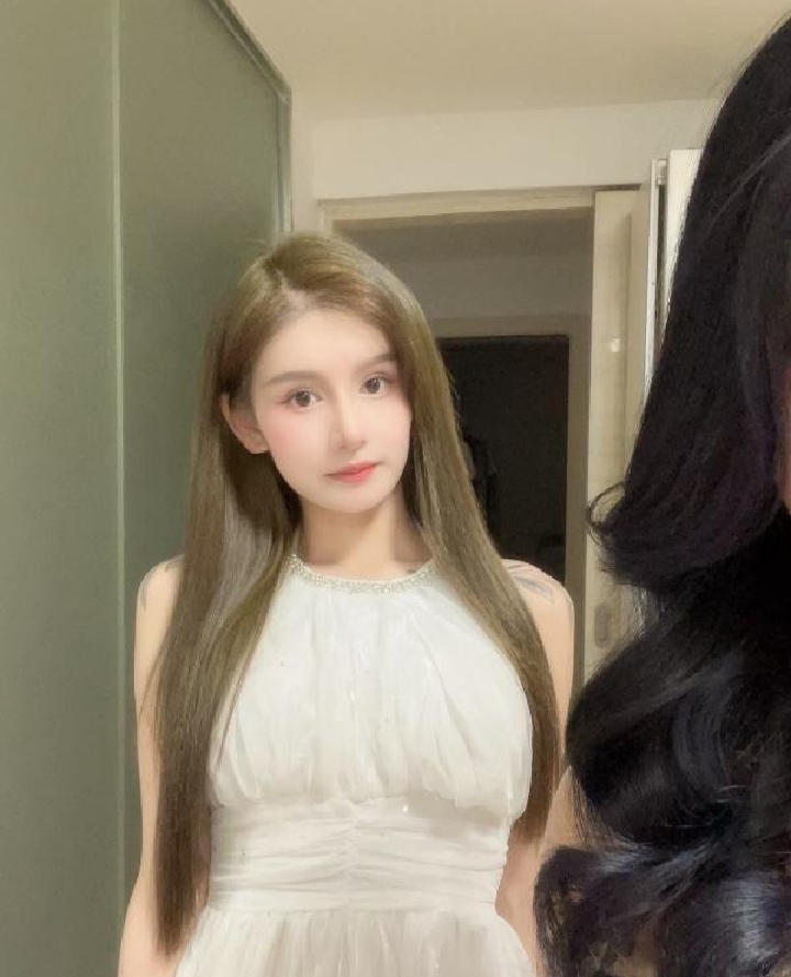 天河乖巧学妹小鱼