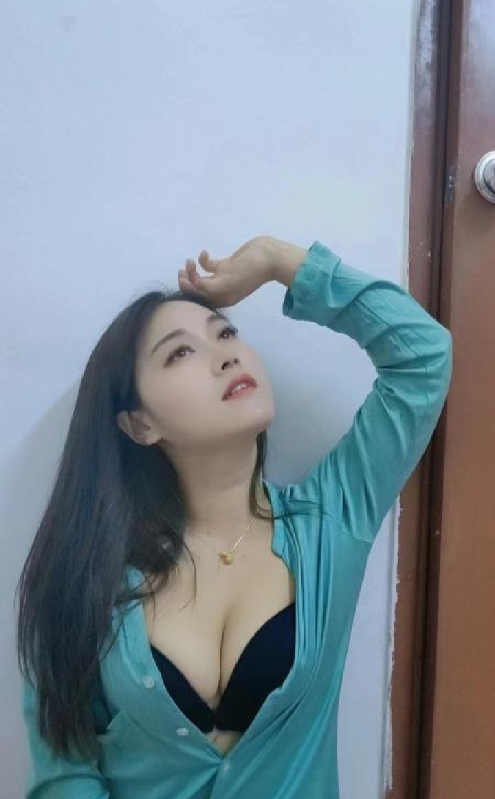 制服尤物抓龙筋冰冰